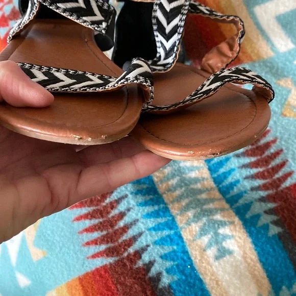 Black and White Aztec Print Sandals - Picture 5 of 5